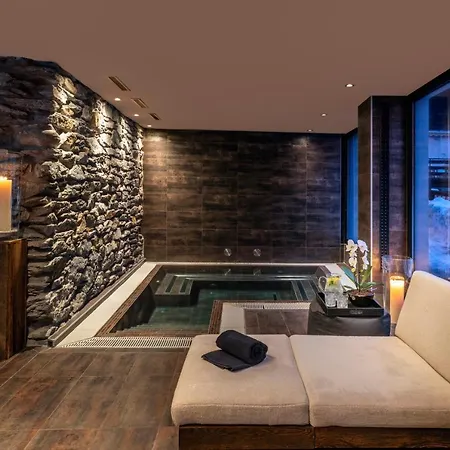 Otel Unique Post 4*