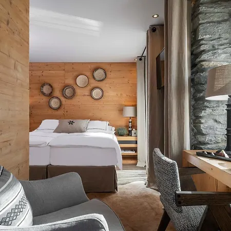 Otel Unique Post