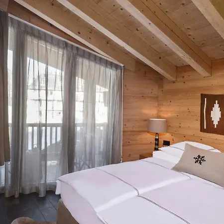 Otel Unique Post 4*