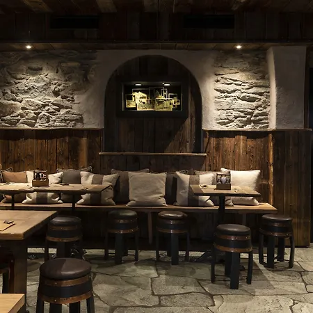 Unique Post Отель 4*