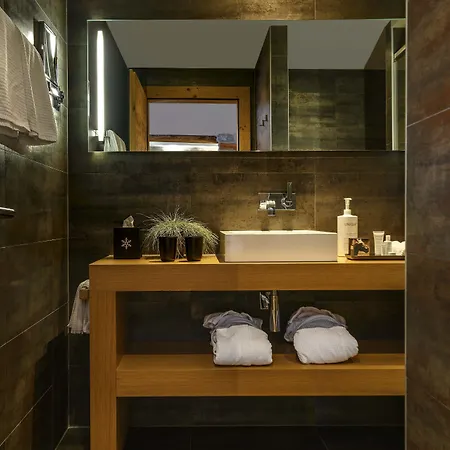 Отель Unique Post 4*