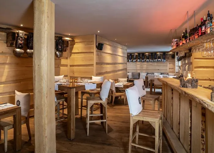 Unique Post Hotel 4*