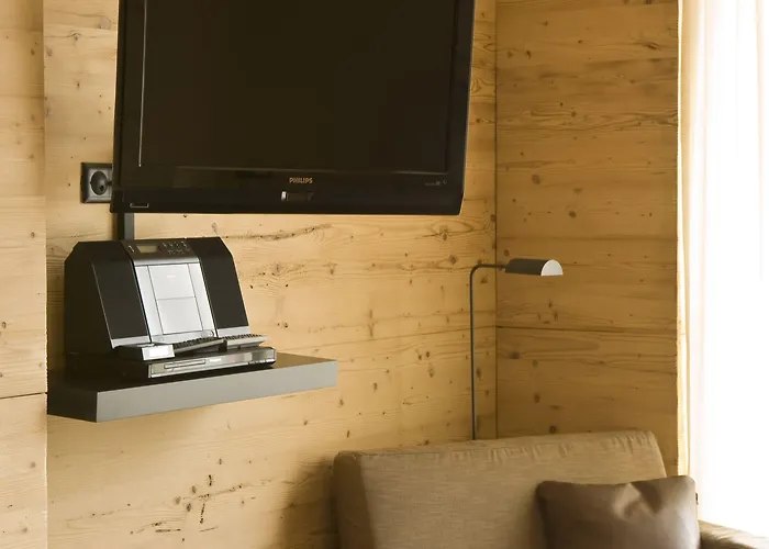 호텔 유니크 포스트 4*